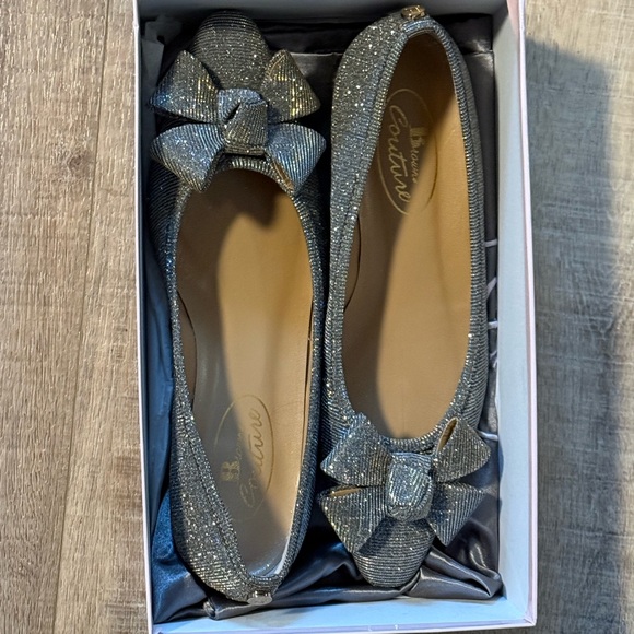 Shimmering Bow Detail Flats - Picture 7 of 12